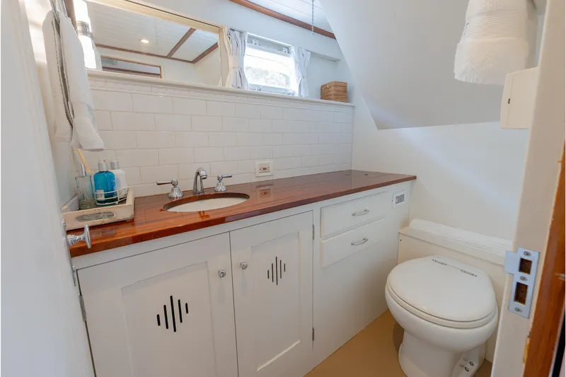 Somerset Yacht Photos Pics 