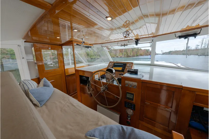 Somerset Yacht Photos Pics 