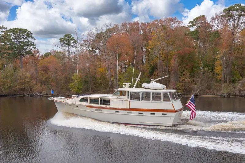 Somerset Yacht Photos Pics 