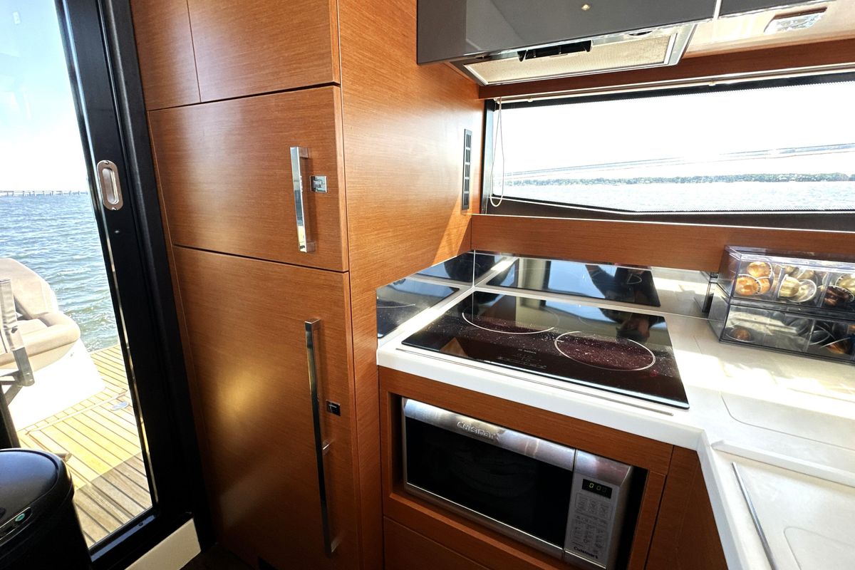 2016 Prestige 50 