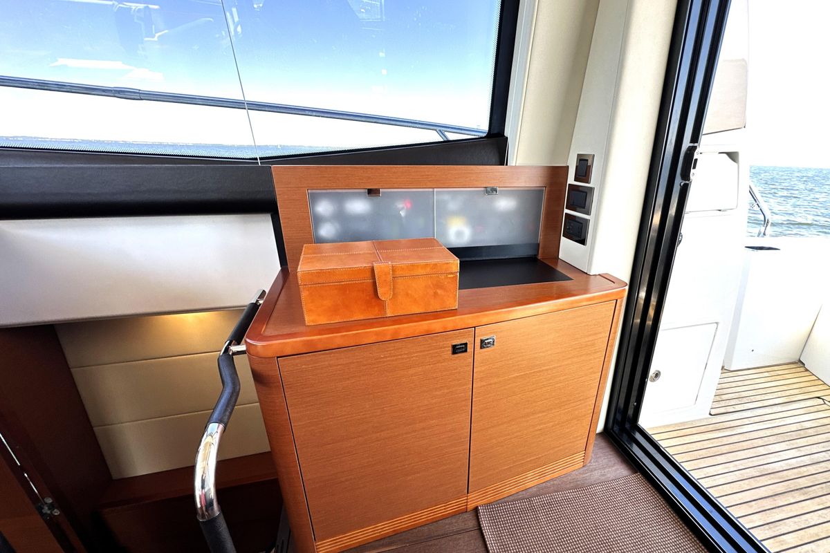 2016 Prestige 50 