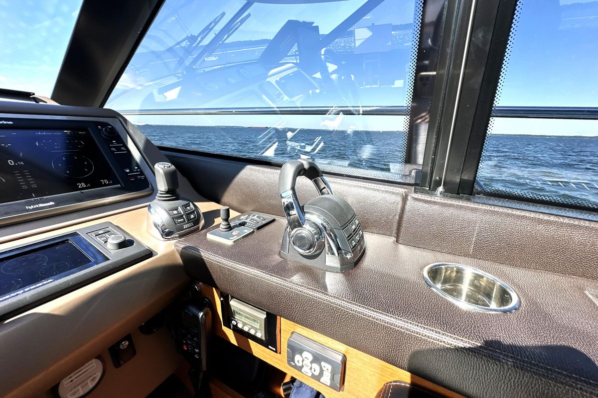 2016 Prestige 50 