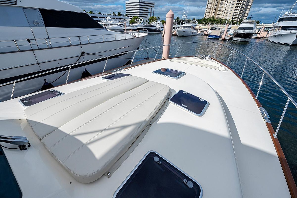 2019 Palm Beach Motor Yachts 55 