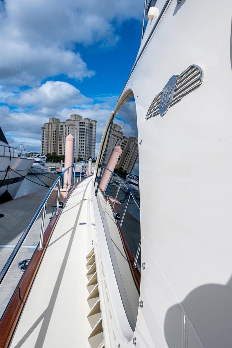 2019 Palm Beach Motor Yachts 55 