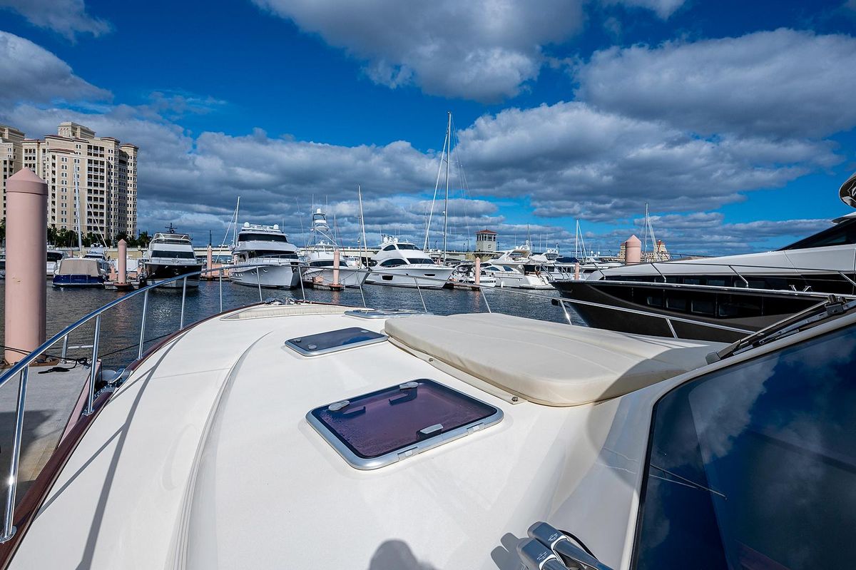 2019 Palm Beach Motor Yachts 55 