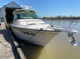 2015 33' Grady-White-33 Express New Westminster, BC, CA