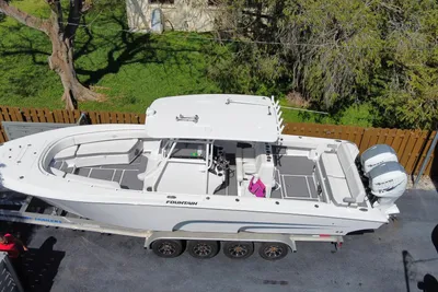 Fountain 34 Center Console