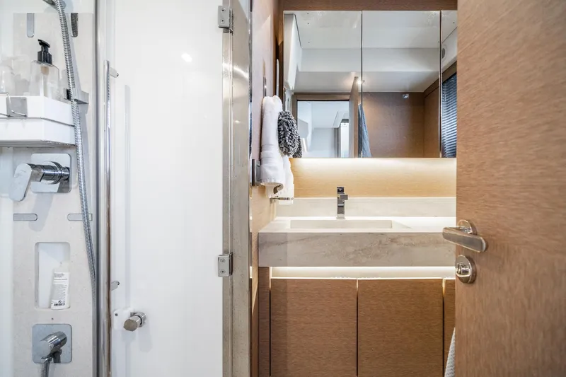 Yore Amuche Yacht Photos Pics 