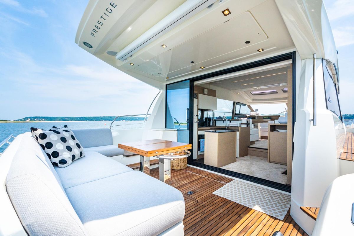 2019 Prestige 52 