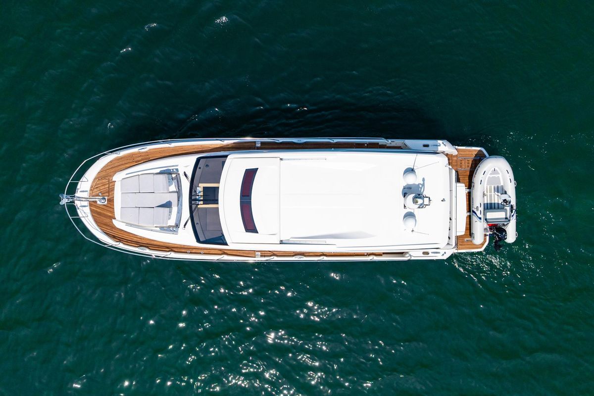 2019 Prestige 52 