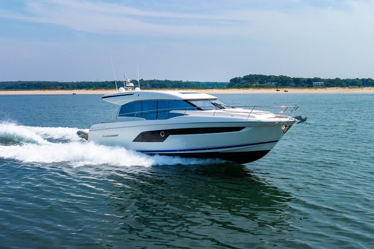 2019 Prestige 52 