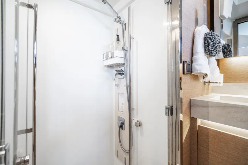 Yore Amuche Yacht Photos Pics 