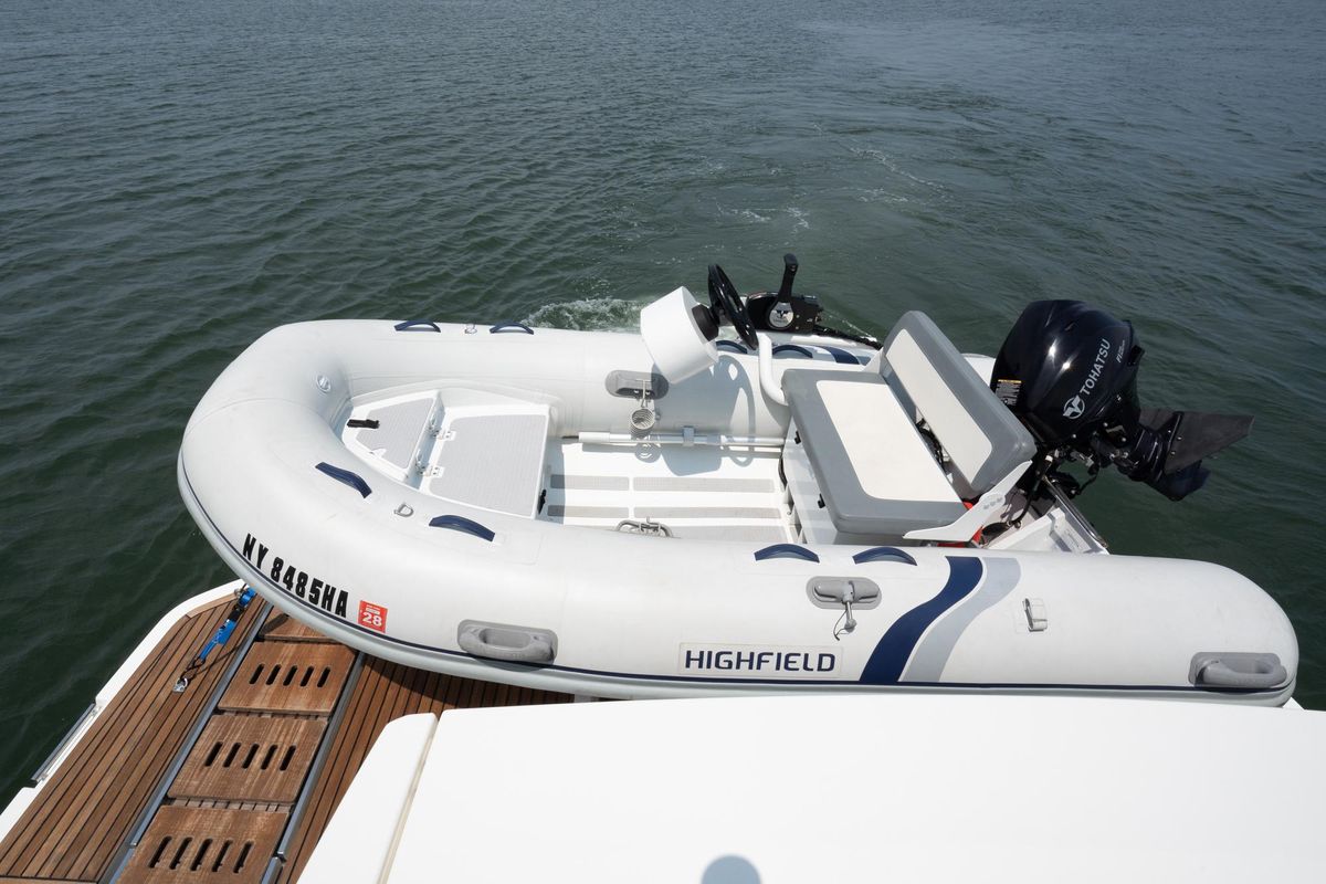 2019 Prestige 52 