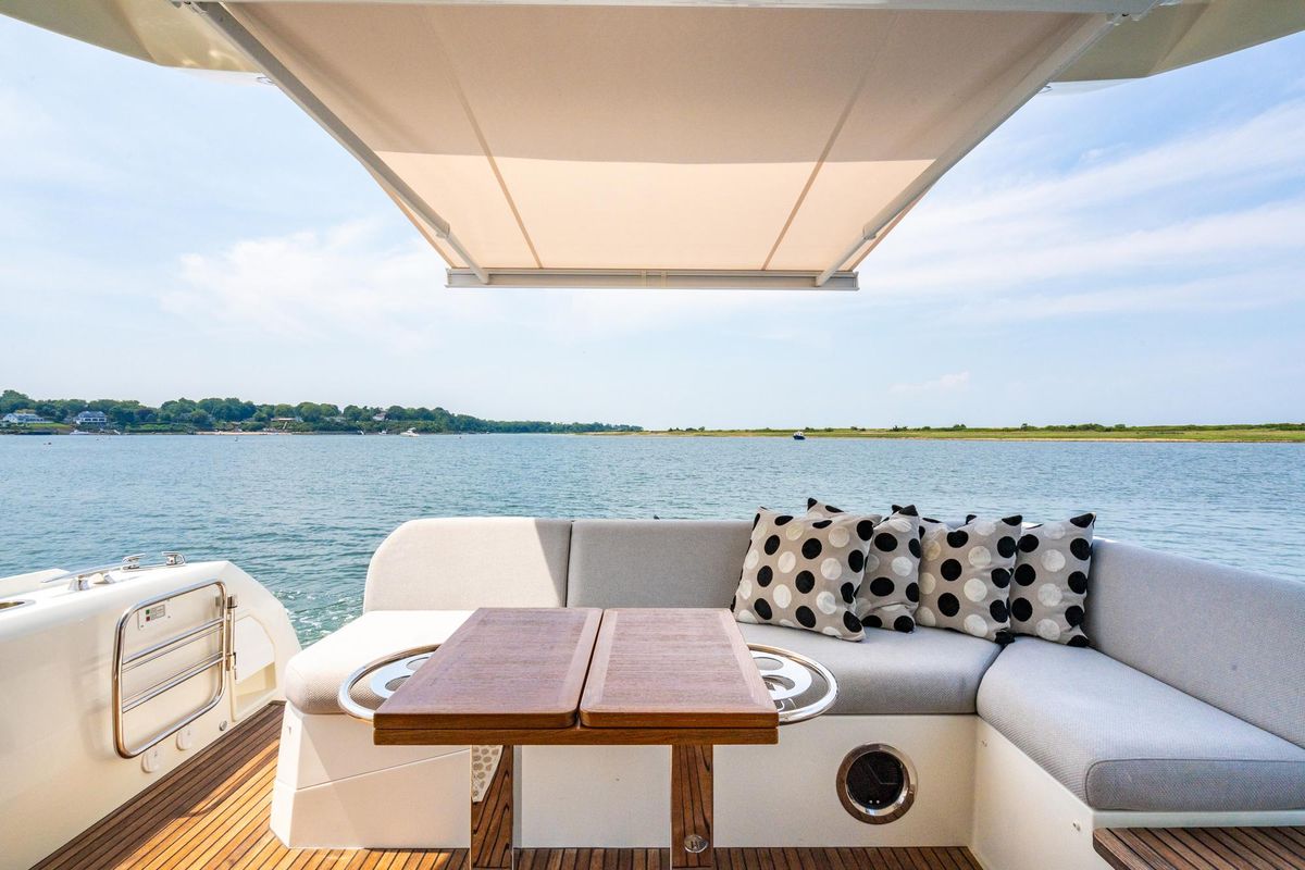 2019 Prestige 52 
