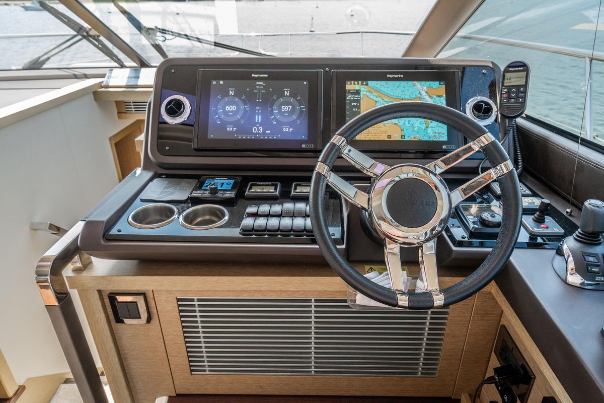 2019 Prestige 52 