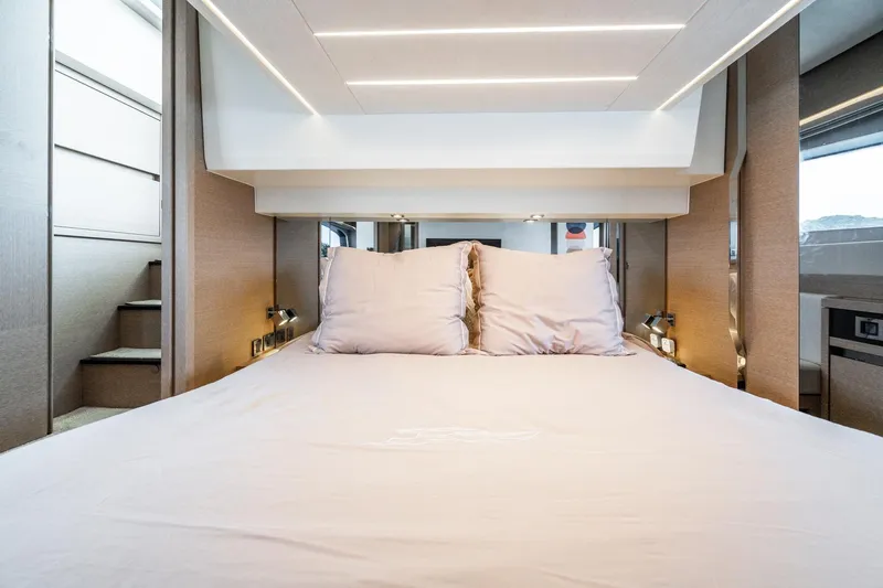 Yore Amuche Yacht Photos Pics 