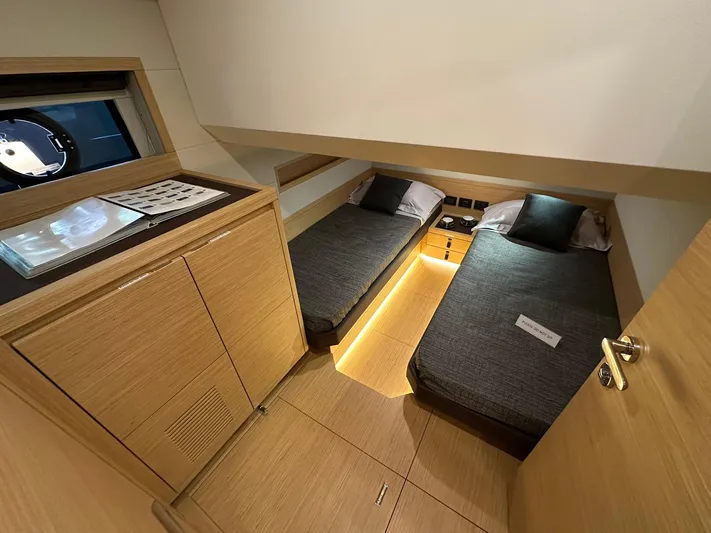 Gt52-156 Yacht Photos Pics 