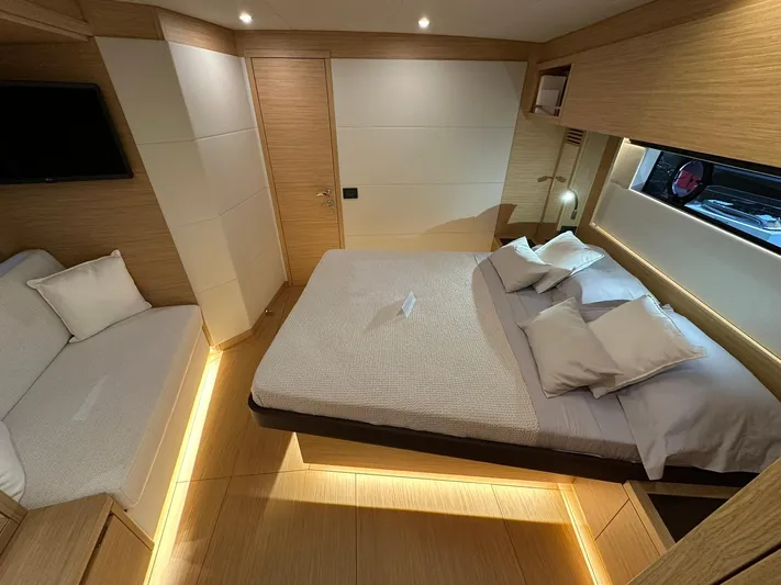 Gt52-156 Yacht Photos Pics 