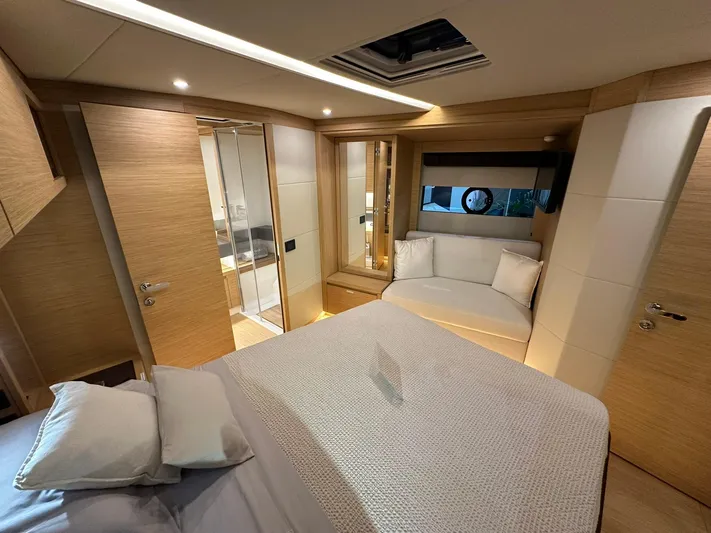 Gt52-156 Yacht Photos Pics 