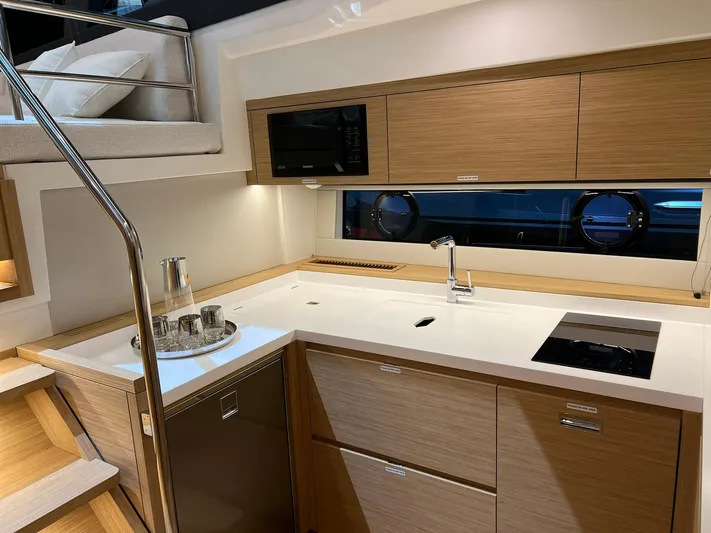 Gt52-156 Yacht Photos Pics 