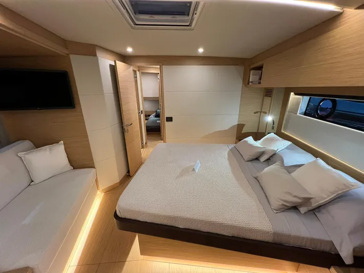 Gt52-156 Yacht Photos Pics 