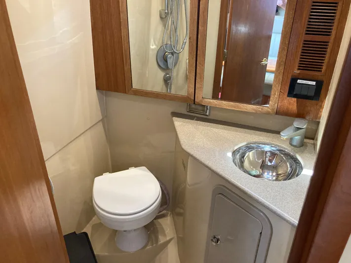 Alibi Yacht Photos Pics 