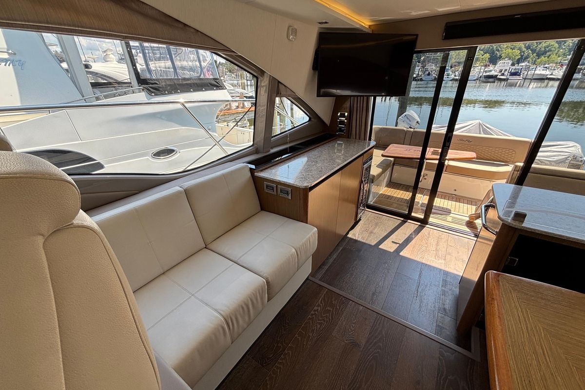 2018 Sea Ray 46 