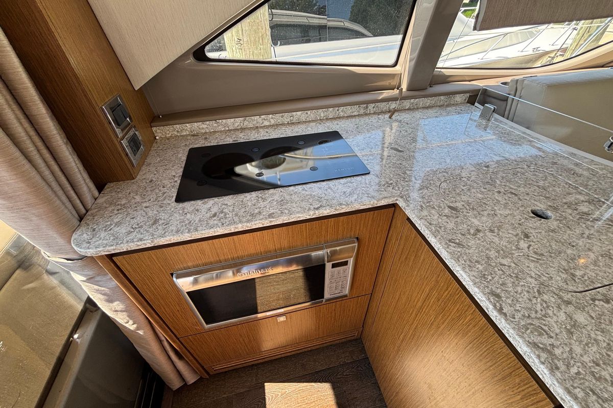 2018 Sea Ray 46 