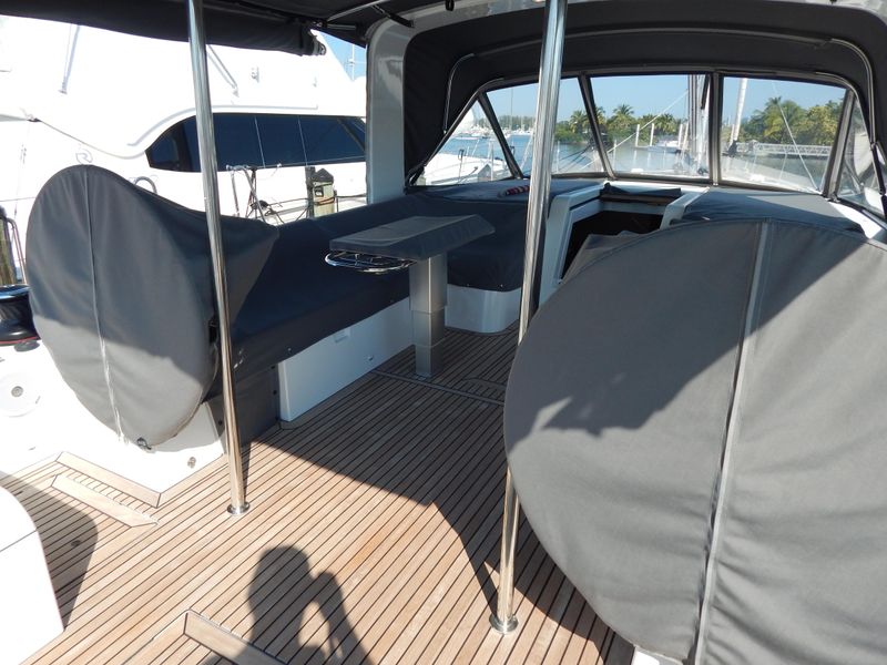 2021 Beneteau Oceanis Yacht 54