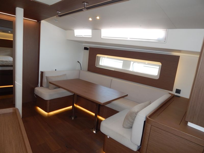 2021 Beneteau Oceanis Yacht 54