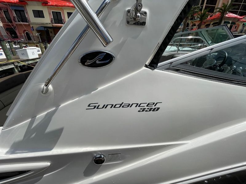 2014 Sea Ray 330 Sundancer INBOARD V DRIVES