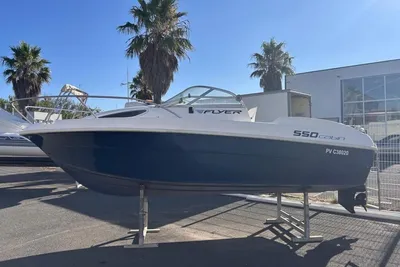 2004 Beneteau Flyer 550 Cabin