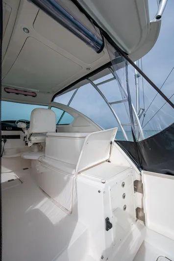 Wahoo Yacht Photos Pics 2009 Tiara Yachts 39 Open interior with seating and helm, showcasing sleek design.