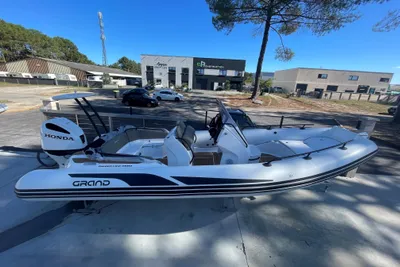 2025 Grand Inflatables G680