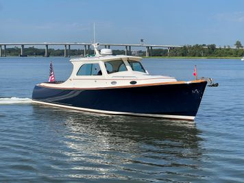 2004 Hinckley 36 Picnic Boat EP