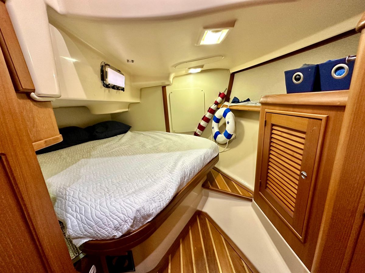 2006 Island Packet 44 