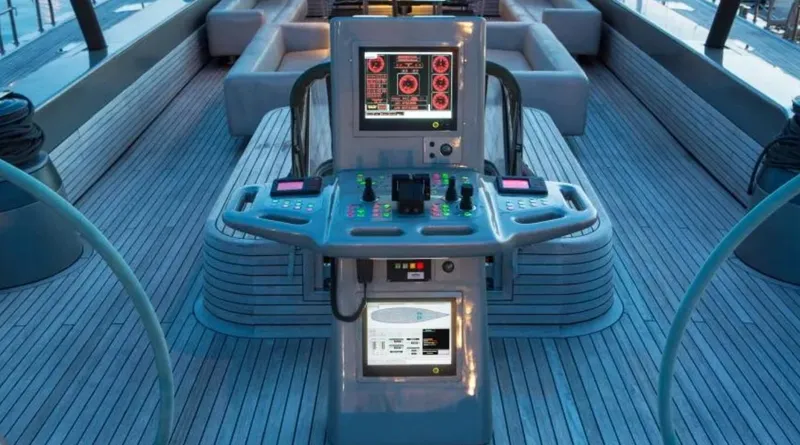 Syl Yacht Photos Pics Control panel on a 2003 Custom SYL - BARCOS DEPORTIVOS yacht deck.