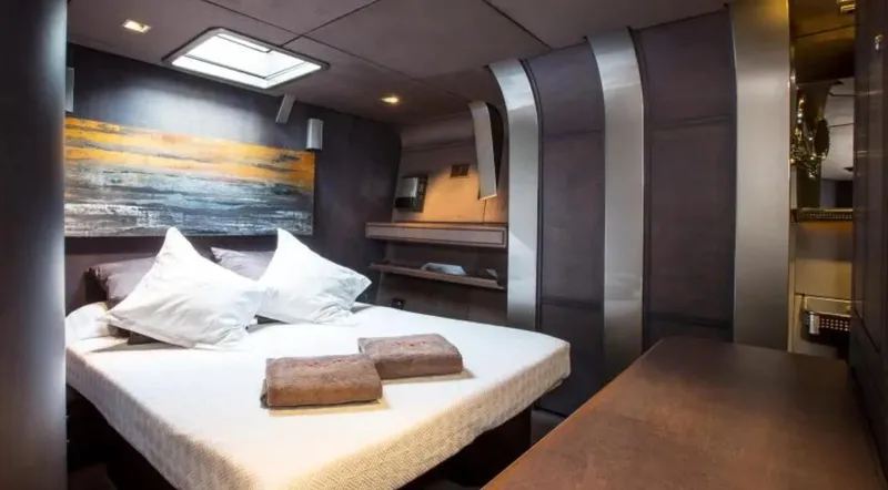 Syl Yacht Photos Pics 