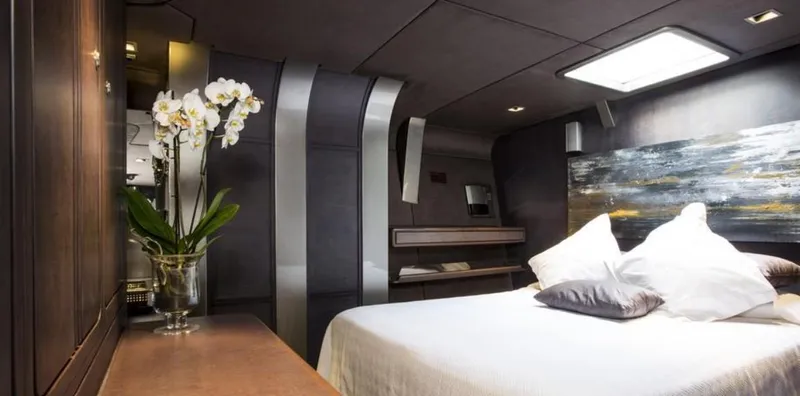 Syl Yacht Photos Pics 