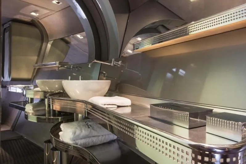 Syl Yacht Photos Pics 