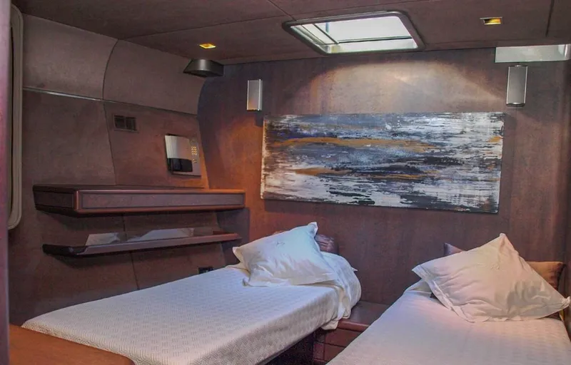 Syl Yacht Photos Pics 