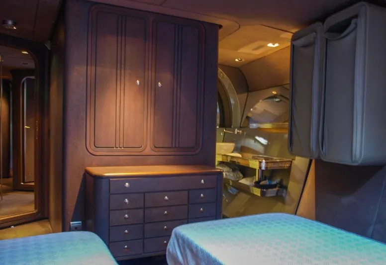 Syl Yacht Photos Pics 