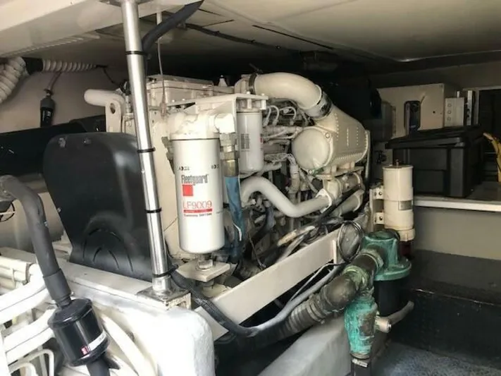  Yacht Photos Pics 2006 Mainship 43 Trawler - Image 39