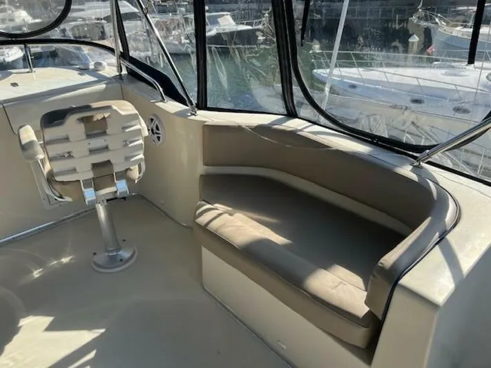  Yacht Photos Pics 2006 Mainship 43 Trawler - Image 15