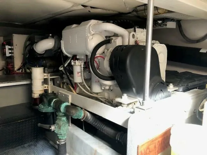  Yacht Photos Pics 2006 Mainship 43 Trawler - Image 38