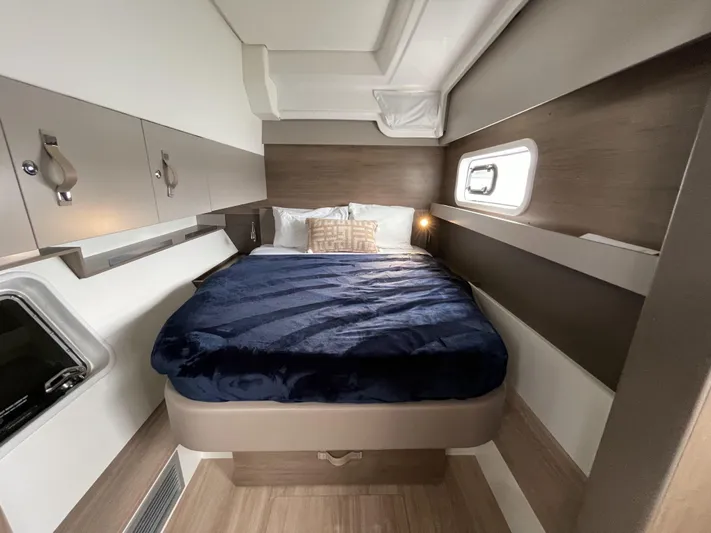  Yacht Photos Pics 2023 Catana Catspace 40