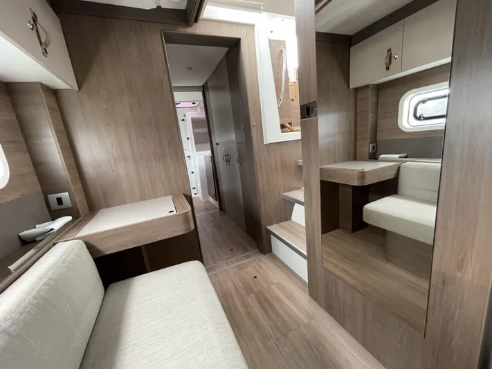  Yacht Photos Pics 2023 Catana Catspace 40