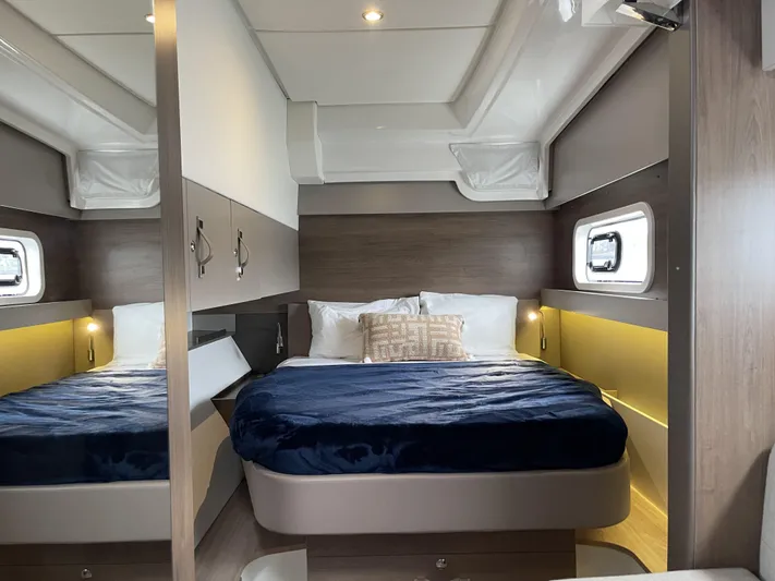  Yacht Photos Pics 2023 Catana Catspace 40