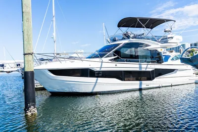 Galeon 400 Fly