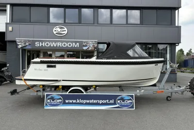 2021 Maxima 600 met Honda 40 pk!